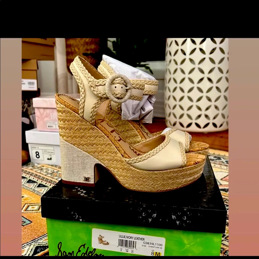 Woman shoes